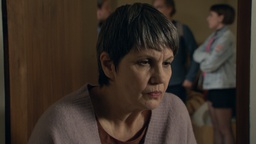 Maja Sever v filmu Pod točko razno (2021).