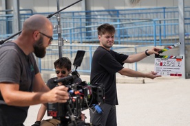 fotografija s snemanja Smrdljivc (2025)