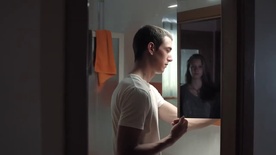 Ana Humerca Šolar, Gašper Stojc v filmu Rešen (2018).