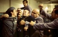 Vlado Novak v filmu Zvenenje v glavi (2002).