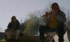 Kader iz filma Cosmic Blues (2025)