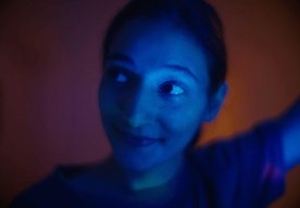 Sarah Al Saleh na snemanju filma Fantasy (2025).