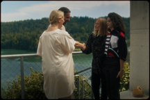 Diana Kolenc, Katja Predan, Alenka Kraigher v filmu Kaj + Ester za vedno (2022).