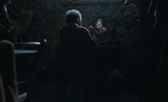 Nataša Burger v filmu Temno brdo (2025).