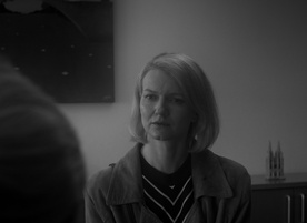 Alenka Kraigher v filmu Neprijetni dogodek (2026).