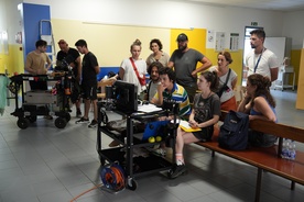 fotografija s snemanja Smrdljivc (2025)