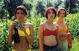 Iva Krajnc Bagola, Tanja Potočnik, Pia Zemljič v filmu Varuh meje (2002).