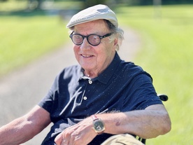 Franček Jauk on the set of Mnogoboj Leona Štuklja (2024).