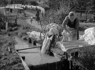 Kader iz filma Bizoviške perice (1959)