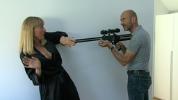 Boris Ostan, Judita Zidar v filmu Vroča lazanja (2014).