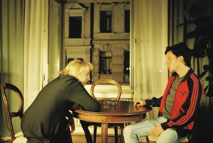 Tadej Troha, Silva Čušin v filmu Estrellita – pesem za domov (2006).