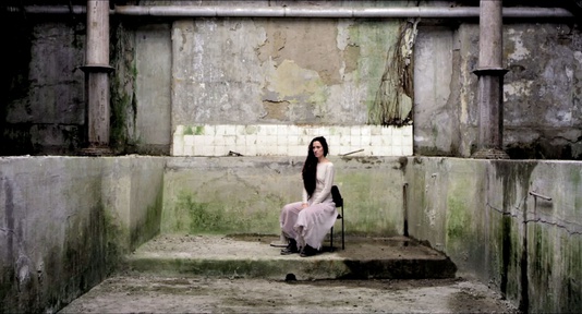 Jelena Bolšedonova v filmu Sotto (2016).