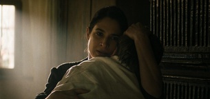 Saša Pavlin Stošić v filmu Pošast za železno zaveso (2026).