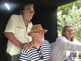 Maja Weiss on the set of Viseči most (s.d.).