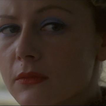 Polona Juh v filmu Child in Time (2004).