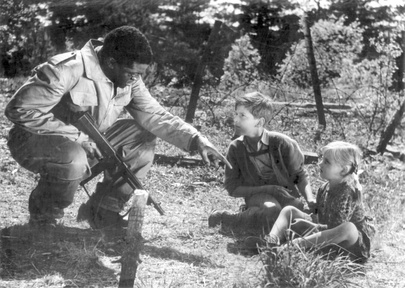 John Kitzmiller, Eveline Wohlfeiler, Tugo Štiglic v filmu Dolina miru (1956).