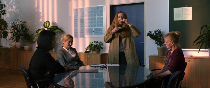 Olga Kacjan, Maruša Majer, Mojca Partljič, Barbara Vidovič v filmu Sošolki (2015).