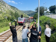 fotografija s snemanja Viseči most (s.d.)