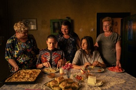 Sarah Al Saleh, Alina Juhart in Fantasy (2025).