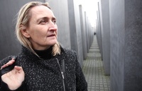 Ena tistih, "ki premikajo čas": Maji Weiss nagrada Franceta Štiglica za življenjsko delo