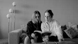 Tamara Avguštin, Klara Kuk v filmu SMRT – Uvod za začetnike: Priročnik s predpisi, normativi in uporabnimi namigi. Tretja, dopolnjena izdaja (2025).