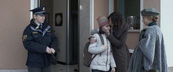 Rebeka Marinšek Počivavšek, Vesna Milek, Valentina Plaskan v filmu Anina provizija (2017).