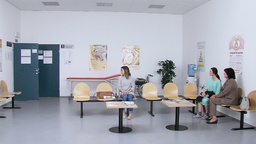 Marijana Brecelj, Arna Hadžialjević, Iva Krajnc Bagola v filmu Živeti (2017).