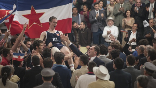 Jure Henigman v filmu Bićemo prvaci sveta (2015).
