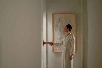 Katarina Stegnar v filmu Odrešitev za začetnike (2024).