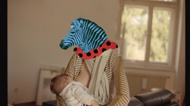 Still frame Nihče ni nikoli gledal slonov kot ti (2025)