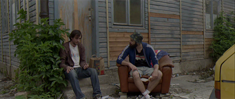 Andraž Jug, Benjamin Krnetić v filmu Jogi in škatla (2016).