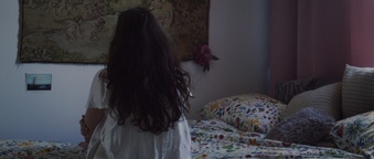 Anuša Kodelja v filmu Soseska 23 (2025).