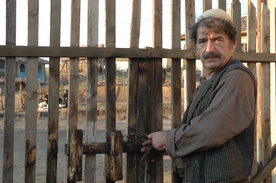 Predrag Manojlović on the set of Besa (2009).