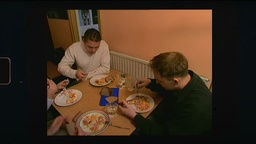 Kader iz filma Več kot le dom (2024)