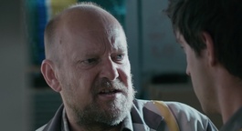 Peter Musevski, Andraž Harauer v filmu Uvajanje (2018).