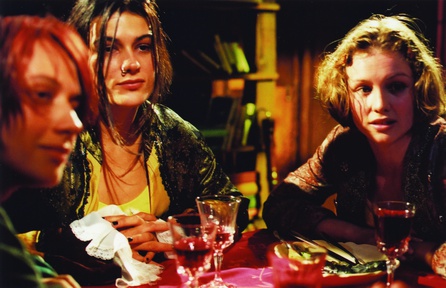 Iva Krajnc Bagola, Tanja Potočnik, Pia Zemljič v filmu Varuh meje (2002).