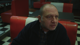 Uroš Potočnik (I) v filmu Meni 1 (2025).