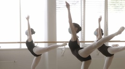 Kader iz filma Kaj mi pomeni balet? (2021)