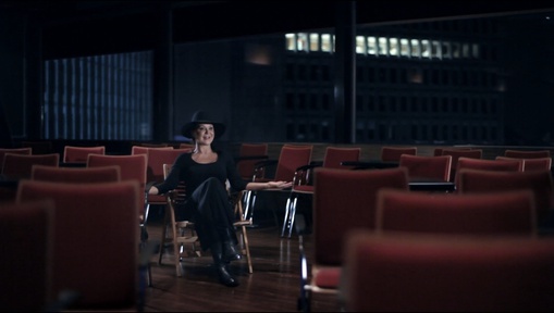 Miša Molk v filmu Nekoč je bila dežela pridnih (2012).