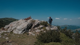 fotografija s snemanja Gora se ne bo premaknila (2025)