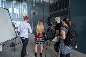 fotografija s snemanja Voajerka (2024)