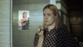 Julija Klavžar in Podgane z rožastimi klobuki (2025).