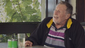 Still frame V odmevu nekega stranišča (2024)