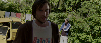 Andraž Jug, Benjamin Krnetić v filmu Jogi in škatla (2016).