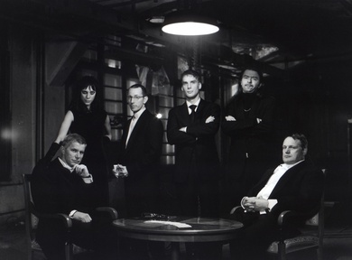 Urša Božič, Boris Kos, Roberto Magnifico, Pavle Ravnohrib, Aljoša Rebolj, Borut Veselko on the set of Poker (2001).