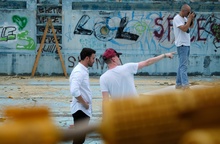 Miha Rodman, Jan Fabris on the set of Izginotje Evelin Gale (2023).