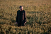 Luka Novak v filmu 50 skladb, ki so nas zapele: Zrejlo je žito (2023).