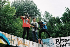 Still frame Nikamor 13:22 (2011)